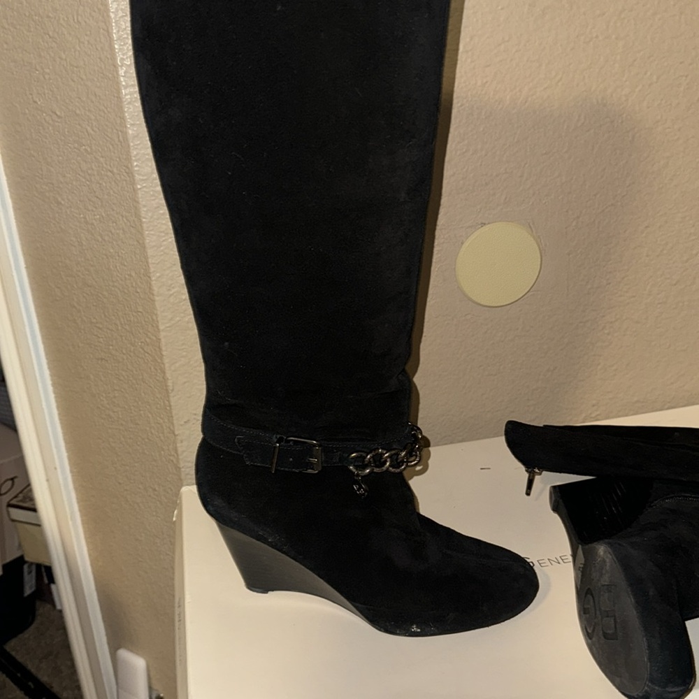 BCBGeneration Like New - Tall Boots Black Suede size: 8.5M